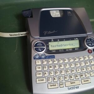 Brother P-Touch Model PT-1880 Label Maker Battery Operated Works Great